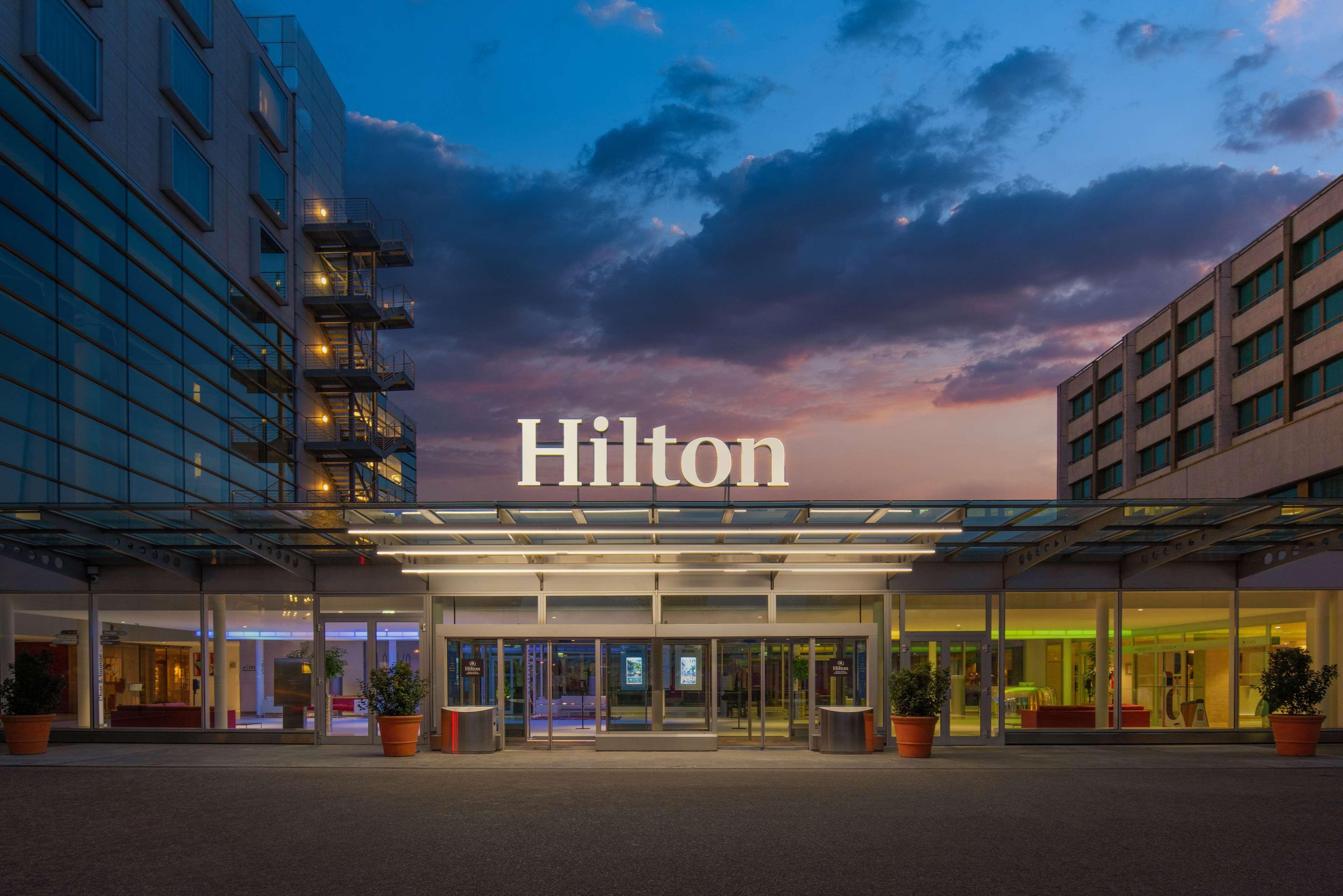 Hilton Geneva Hotel And Conference Centre Exterior photo