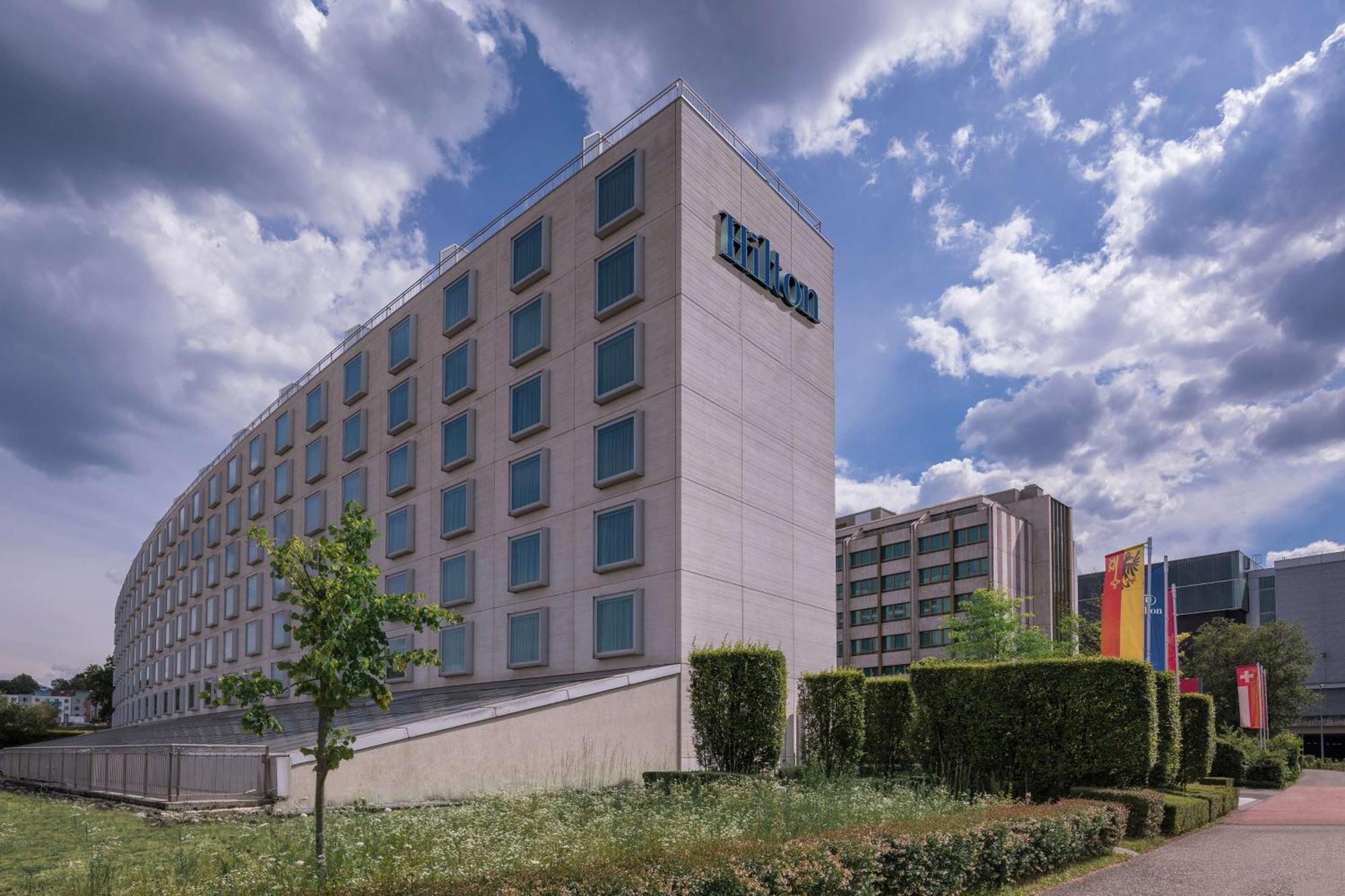 Hilton Geneva Hotel And Conference Centre Exterior photo